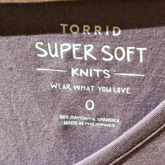 Price ⬇️ Nwt: Torrid shirt - Picture 2 of 4